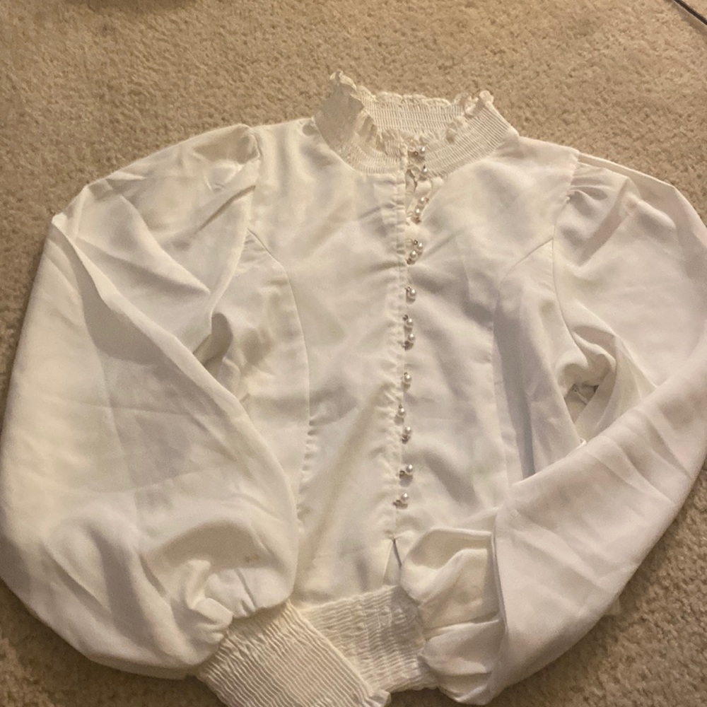Asymmetrical hem crop blouse